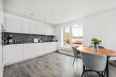 29 Pembrey Court.5.jpg