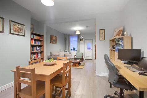 Open Plan Living/Dining Room