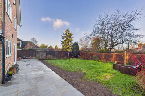 CAM02536G0-PR0029-STILL001