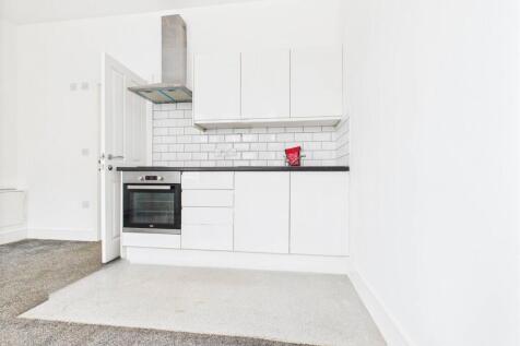 Studio Room: Kitchen