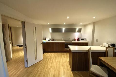 ** Zero Deposit Guarantee Available **
**GREAT LOCATION** A spacious one bedroom apartment in the ever popular Orion Building. Consisting of a modern open plan kitchen with integrated appliances, doub