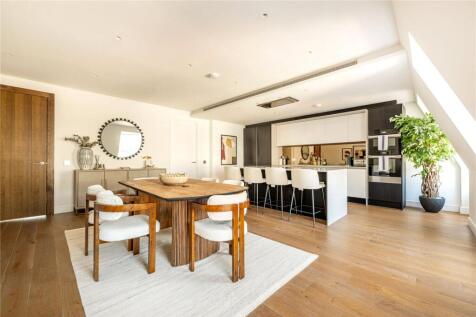 Kitchen / Dining