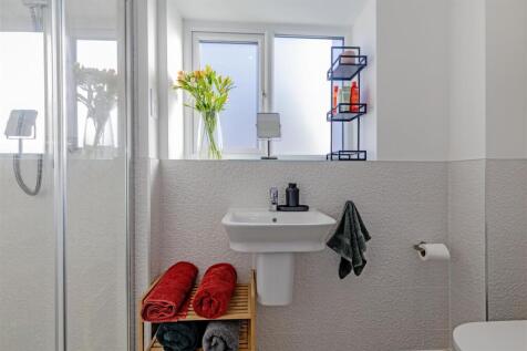 En Suite-1.jpg