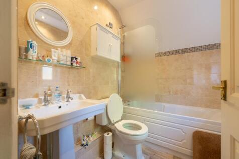 20241003153625 - 74A02588-HDR - 4 Garrison Lane, F