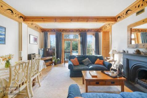 Holm Oak, Mount Park Avenue - SnsJH7VUEUbohl0TEyQO