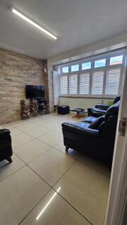 6 bed terraced house to rent