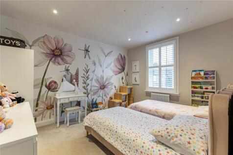 4 bed, 2 bath Terraced in belfast - Photo 14