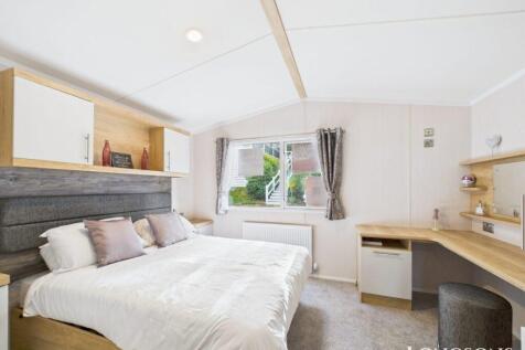 Cam02173g0 Pr0279 Still047