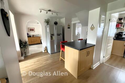 Kitchen *