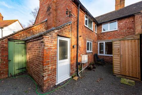 7 Kennels Lane-rear1.jpg