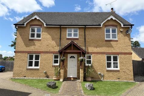 Hazel Close, Shefford.jpg