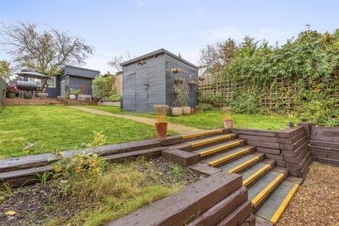 199 Totteridge Rd, HP13 7LE-13.jpg