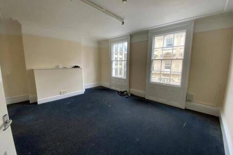 194 High Steet  2F 1.JPEG