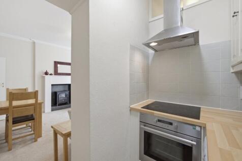 1 bed, 1 bath Flat in Edinburgh - Photo 8