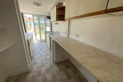 KITCHEN 14'5 x 6'2