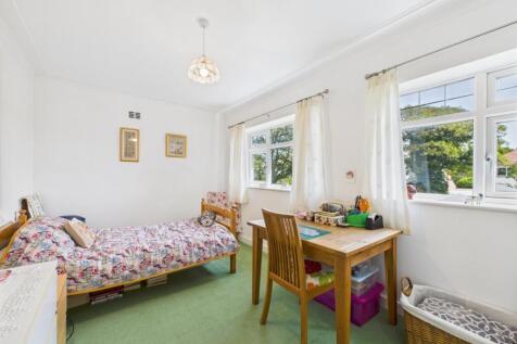 CAM02386G0-PR0141-STILL023