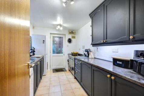 Kitchen_1.jpeg