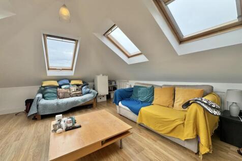 One bedroom flat for Sale in N21