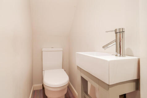 64 Seaford Street, Bathroom 3