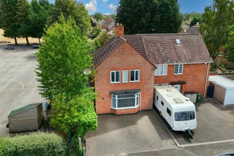 67 Halifax Road 4.jpg