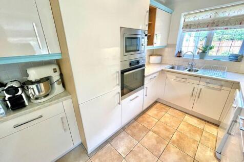 5 Cleeves Way Kit...