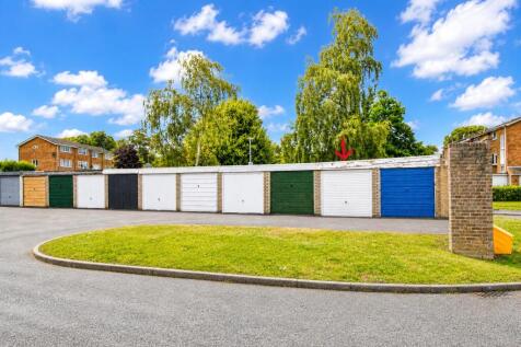 Garage En-Bloc.jpg