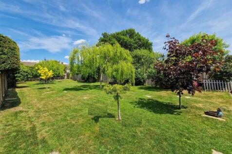 Stunning 150ft garden