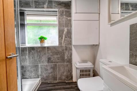 23 Cann Hall Drive-14.jpg