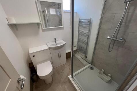 Shower Room.jpg