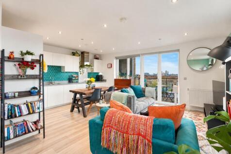 living room 1.jpg