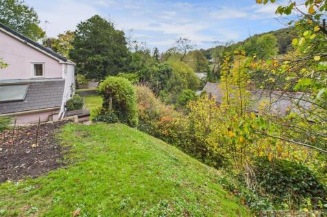 Front left garden view