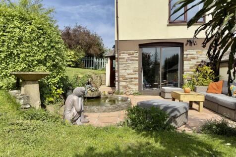 Patio and Sun Room Entrance