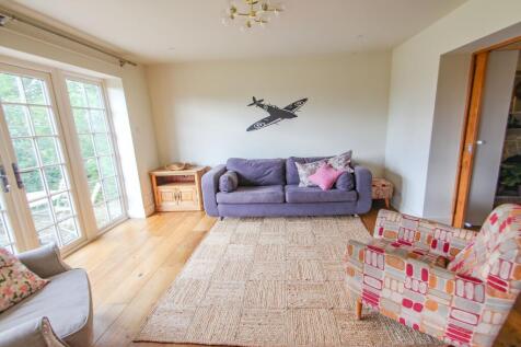 play room/sitting room