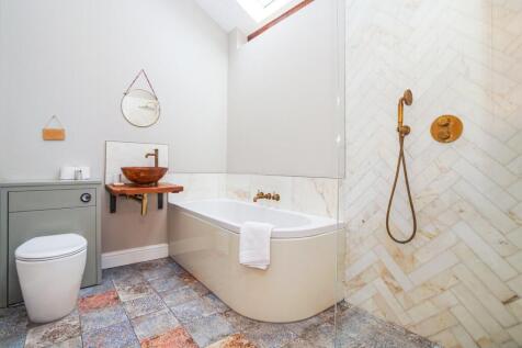 Bramble Barn - En-Suite Bathroom