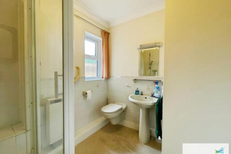 acaf50e7-bathroom...
