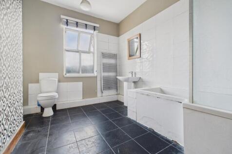 CAM03669G0-PR0040-STILL010