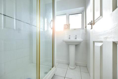 Shower Room.jpeg