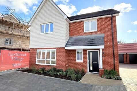 4 Bedroom Detached in MK16 0JA