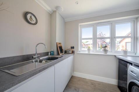 1346719-11-68c153...