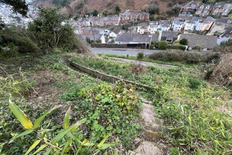 Pathway to Parking Bay.jpg