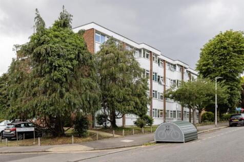 Grove Hill, E18