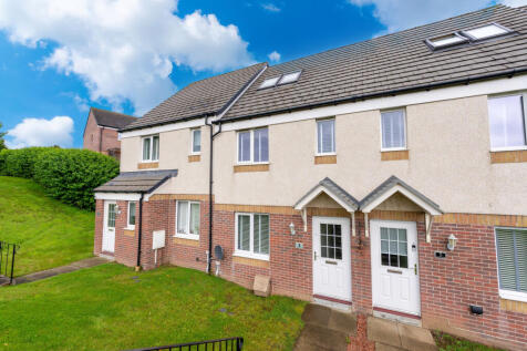 3 Bedroom Town House for Sale