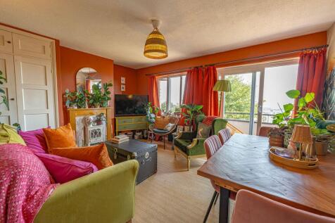Living Room / Diner