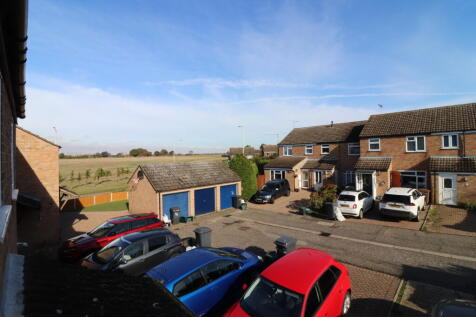 VIEWS TO FARMLAND