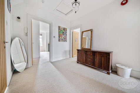 e2d415ba-6430-47f...