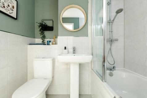 Energy-efficient family bathroom