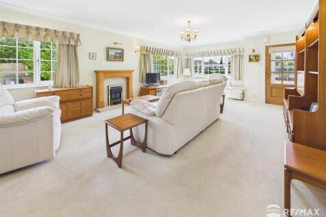 CAM02842G0-PR0403-STILL017.jpg
