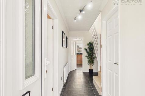 EWEMOVE TIVERTON - HALL