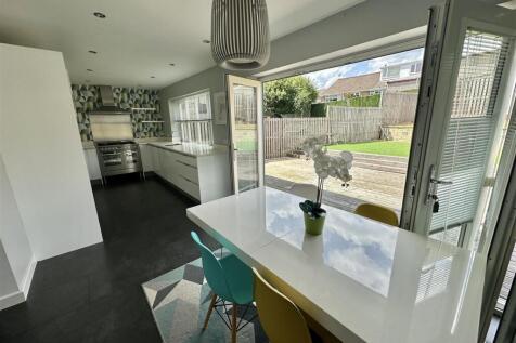 Bramleys Estate Agents - Abbey Close - Mirfield  (