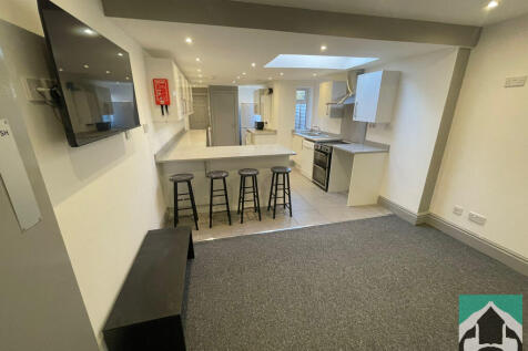 6 Bedroom Terraced in B29 6BP